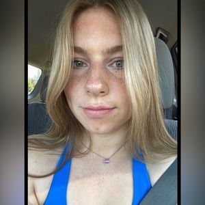 Meet your Posher, Brooke